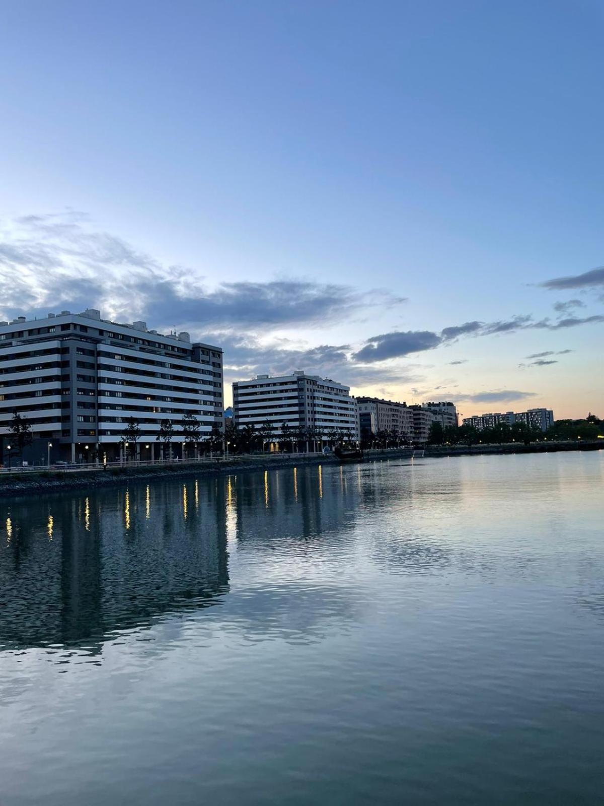 バラカルドModern Bilbaoアパートメント エクステリア 写真